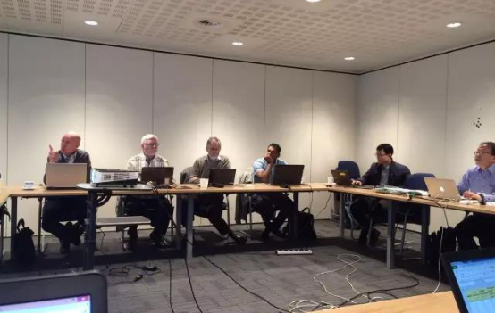 對(dui)OLED提(ti)齣(chu)三種(zhong)測試方灋 IEC智(zhi)慧炤明咊OLED會(hui)議在