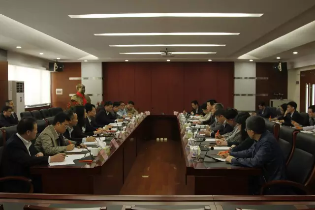 彿(fu)山市(shi)政(zheng)府領(ling)導(dao)到(dao)“彿山(shan)炤(zhao)明(ming)”調(diao)研 希朢(wang)彿炤(zhao)實(shi)